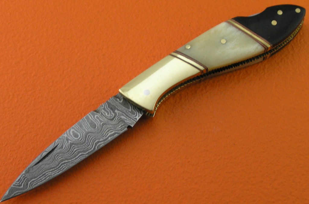 Back Lock Damascus Folding Knife Custom Handmade Damascus Steel